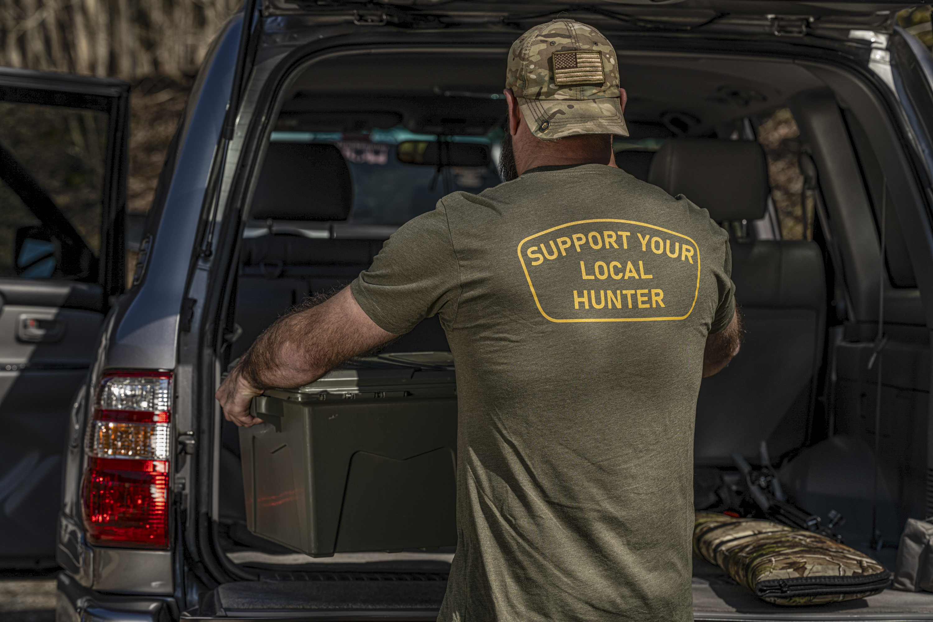 Support Your Local Hunter T-Shirt Size Small